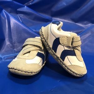 Toddler sneakers